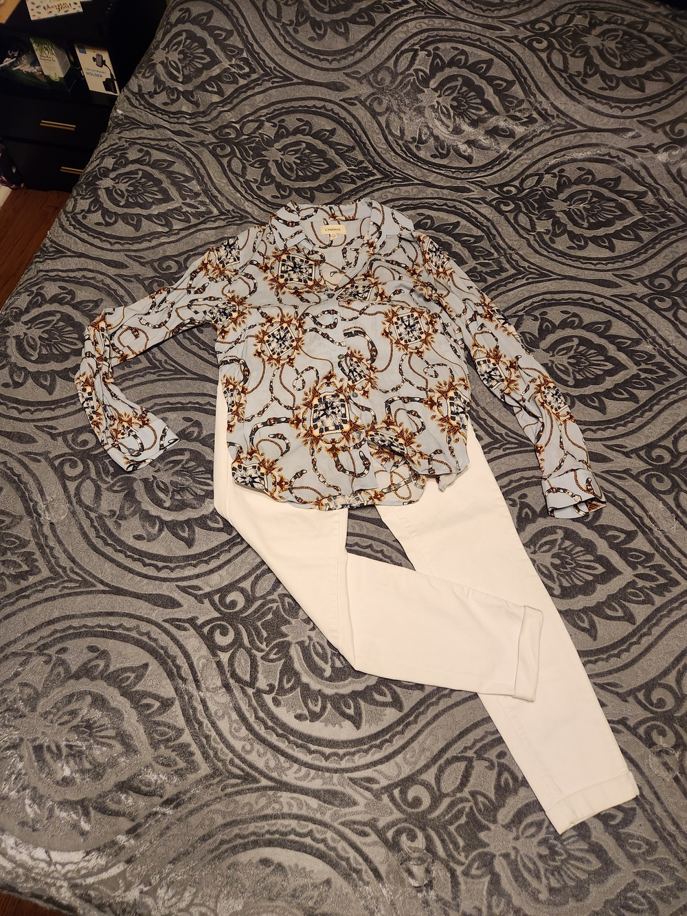 L'AGENCE Blouse With White Jeans Set
